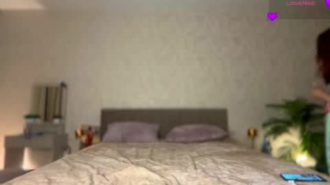        online show from 04-18-26, 07:07