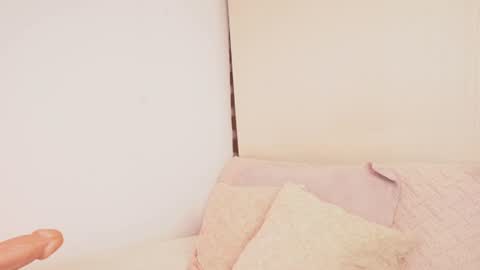 Snapshot of a__vanellopecute chatting on 06-22-26, 08:44 Alexandra online show from 06-22-26, 08:44