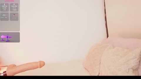 Snapshot of a__vanellopecute chatting on 07-13-26, 10:07 Alexandra online show from 07-13-26, 10:07