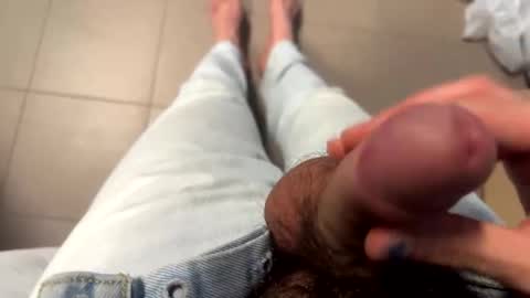 Snapshot of a_c6t chatting on 01-17-26, 12:15 a_c6t online show from 01-17-26, 12:15