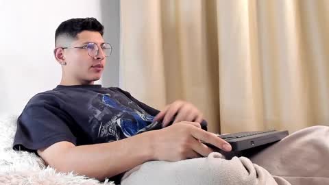 alejo online show from 02-08-25, 06:33