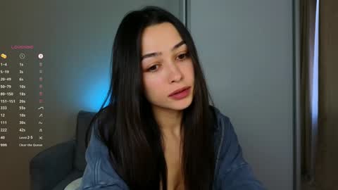 Snapshot of a_p_p_l_e chatting on 12-17-24, 10:01 Mila and Jess online show from 12-17-24, 10:01