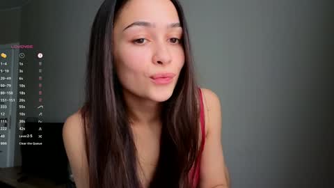 Snapshot of a_p_p_l_e chatting on 02-06-25, 12:26 Mila and Jess online show from 02-06-25, 12:26