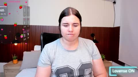 Snapshot of aabby_lee chatting on 10-12-25, 07:46 Abby Lee online show from 10-12-25, 07:46