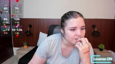 Snapshot of aabby_lee chatting on 10-20-25, 07:25 Abby Lee online show from 10-20-25, 07:25