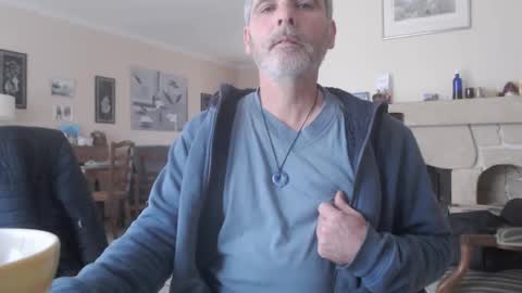 Aalex1717 online show from 01-01-25, 09:17