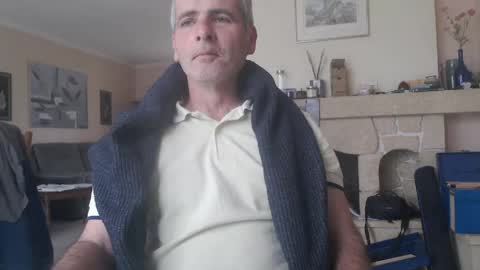 Snapshot of aalex1717 chatting on 04-28-26, 06:40 Aalex1717 online show from 04-28-26, 06:40
