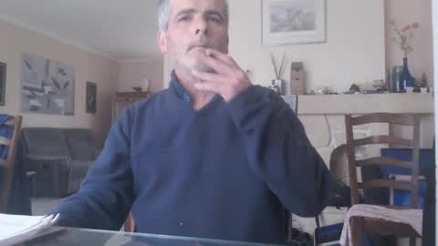 Snapshot of aalex1717 chatting on 05-04-26, 06:20 Aalex1717 online show from 05-04-26, 06:20