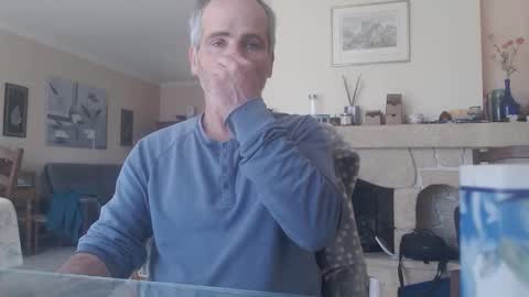 Snapshot of aalex1717 chatting on 05-08-26, 09:36 Aalex1717 online show from 05-08-26, 09:36
