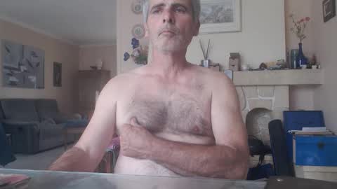 Snapshot of aalex1717 chatting on 06-05-26, 04:56 Aalex1717 online show from 06-05-26, 04:56