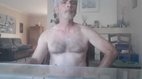 Snapshot of aalex1717 chatting on 06-19-26, 05:12 Aalex1717 online show from 06-19-26, 05:12