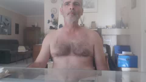 Snapshot of aalex1717 chatting on 07-01-26, 11:45 Aalex1717 online show from 07-01-26, 11:45