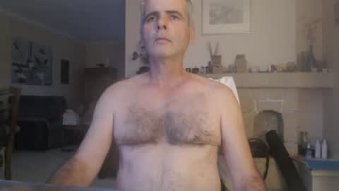 Snapshot of aalex1717 chatting on 07-16-26, 04:18 Aalex1717 online show from 07-16-26, 04:18