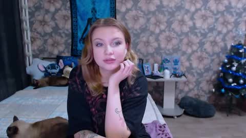 Snapshot of aalicebubble chatting on 01-12-26, 12:49 Alice online show from 01-12-26, 12:49