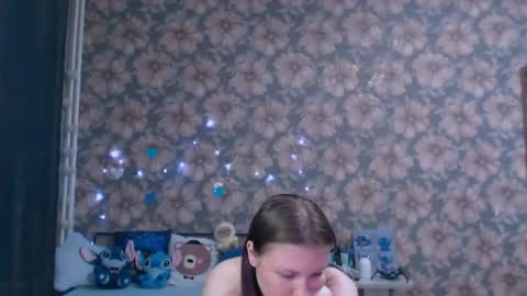 Snapshot of aalicebubble chatting on 03-04-26, 11:22 Alice online show from 03-04-26, 11:22