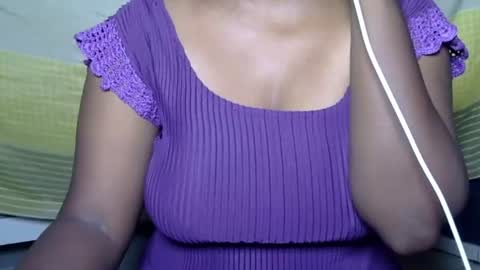 Snapshot of aaliya11 chatting on 07-14-26, 02:05 alia online show from 07-14-26, 02:05