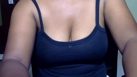 Snapshot of aaliya11 chatting on 07-17-26, 02:51 alia online show from 07-17-26, 02:51