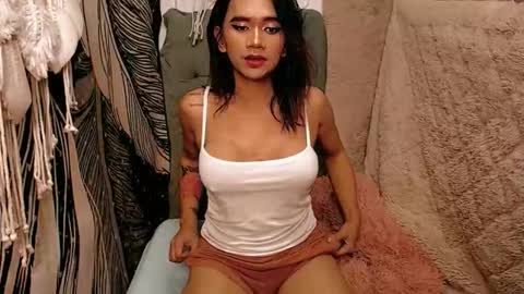 Snapshot of aaliyah04 chatting on 11-22-25, 03:55 BERLAT online show from 11-22-25, 03:55