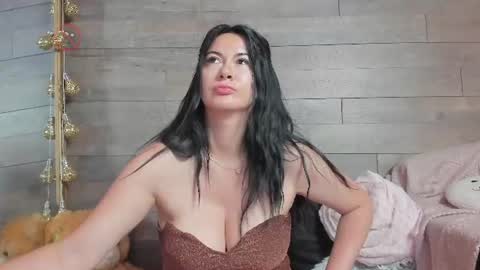Snapshot of aamaryliss chatting on 07-03-26, 01:39 Dy online show from 07-03-26, 01:39