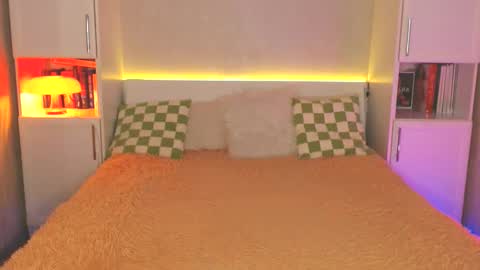 Snapshot of aamica chatting on 02-25-25, 07:25 Lea online show from 02-25-25, 07:25