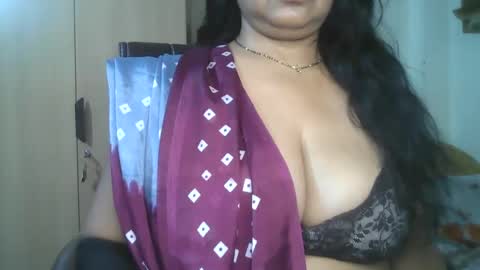 Snapshot of aaradhya_sexy_88 chatting on 01-15-25, 09:35 aaradhya_sexy_88 online show from 01-15-25, 09:35