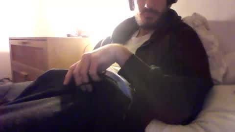 Snapshot of aarion55 chatting on 12-18-25, 01:28 aarion55 online show from 12-18-25, 01:28