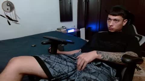 Snapshot of aarman_bannana chatting on 11-22-25, 10:31 aarman online show from 11-22-25, 10:31