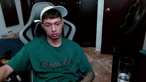 Snapshot of aarman_bannana chatting on 02-17-26, 03:40 aarman online show from 02-17-26, 03:40