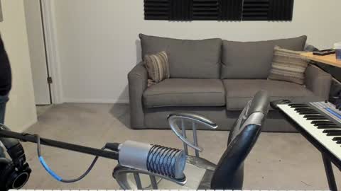 Aaron online show from 01-01-25, 02:51