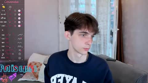 Snapshot of aaron_bang chatting on 05-09-26, 04:01 Aaron Bang online show from 05-09-26, 04:01