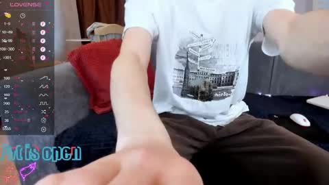 Snapshot of aaron_bang chatting on 05-13-26, 03:53 Aaron Bang online show from 05-13-26, 03:53