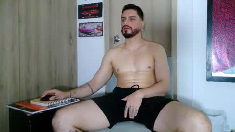 Aaron kwok online show from 03-08-26, 11:19