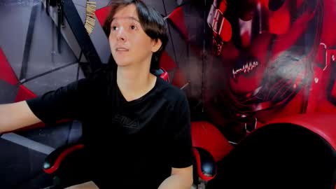 Snapshot of aaron_latinmen2 chatting on 11-29-25, 10:13 Aaron online show from 11-29-25, 10:13