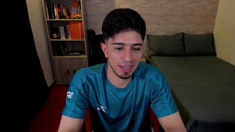 Aaron online show from 12-06-24, 11:47