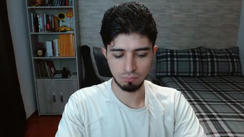 Aaron online show from 10-27-25, 06:45