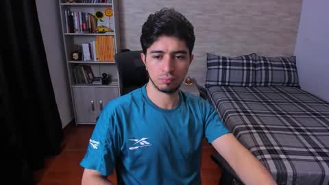 Aaron online show from 11-17-25, 04:35