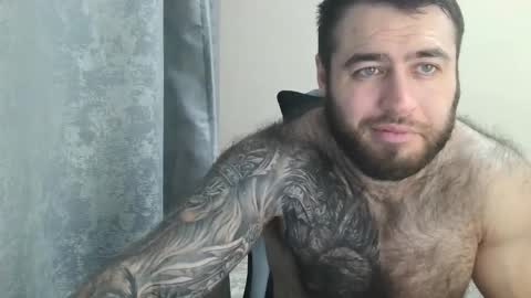 Snapshot of aaron_royal chatting on 11-08-25, 04:01 Davin tayl online show from 11-08-25, 04:01