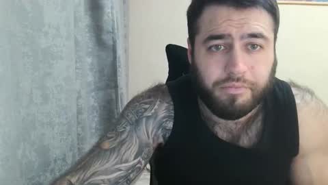 Snapshot of aaron_royal chatting on 11-11-25, 05:24 Davin tayl online show from 11-11-25, 05:24