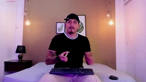 Your aron  online show from 03-11-25, 03:37