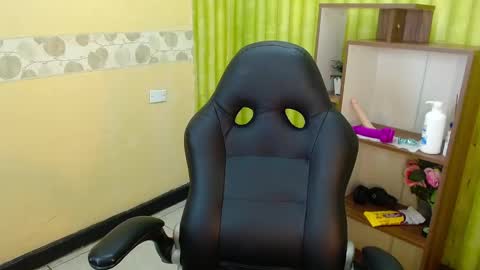 im NiallDun online show from 12-06-24, 09:43