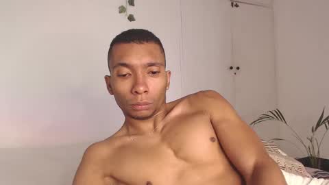 Snapshot of aaronblack1_ chatting on 02-17-25, 02:04 Heyy my name is Aaron online show from 02-17-25, 02:04