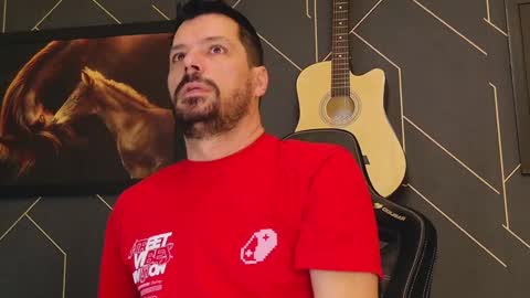 Snapshot of aaronbomer chatting on 02-04-25, 03:00 Aaron online show from 02-04-25, 03:00