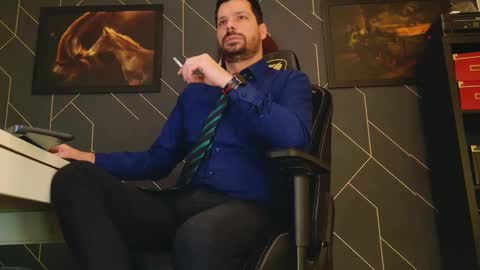 Snapshot of aaronbomer chatting on 02-17-25, 08:30 Aaron online show from 02-17-25, 08:30