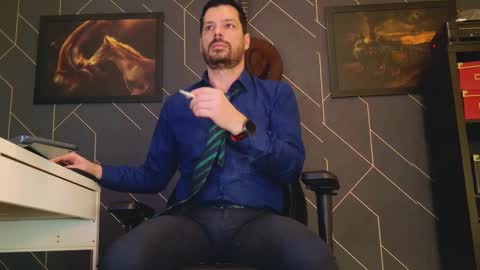 Snapshot of aaronbomer chatting on 02-17-25, 08:26 Aaron online show from 02-17-25, 08:26