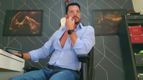 Snapshot of aaronbomer chatting on 03-10-25, 06:27 Aaron online show from 03-10-25, 06:27