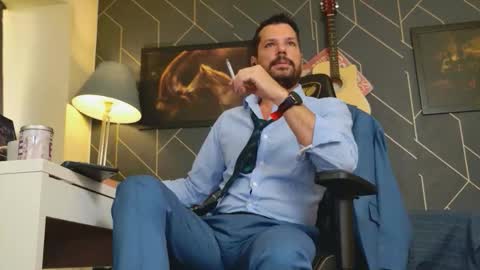 Snapshot of aaronbomer chatting on 09-10-25, 06:46 Aaron online show from 09-10-25, 06:46