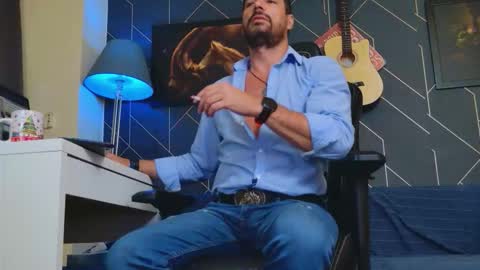 Snapshot of aaronbomer chatting on 09-14-25, 05:56 Aaron online show from 09-14-25, 05:56