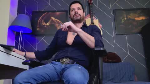 Snapshot of aaronbomer chatting on 11-30-25, 04:16 Aaron online show from 11-30-25, 04:16