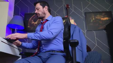 Snapshot of aaronbomer chatting on 11-30-25, 05:39 Aaron online show from 11-30-25, 05:39