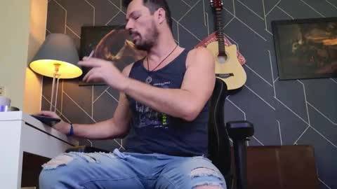 Aaron online show from 12-21-25, 02:08